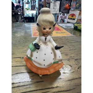 Vintage Inarco Southern Belle Figurine